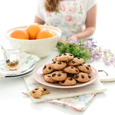 Galletas de arandanos, chocolate blanco y coco