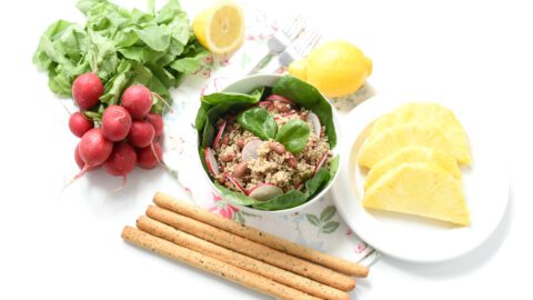 Ensalada de quinoa, alubias rojas y espinacas