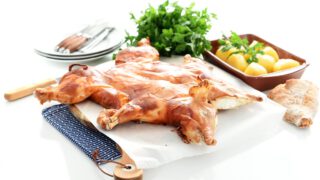 Cochinillo asado al horno