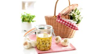 Ajos confitados con Thermomix®