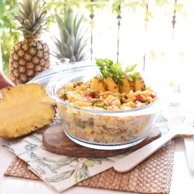 Ensalada de pasta con piña