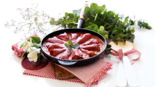 Pimientos del piquillo rellenos de carne y setas