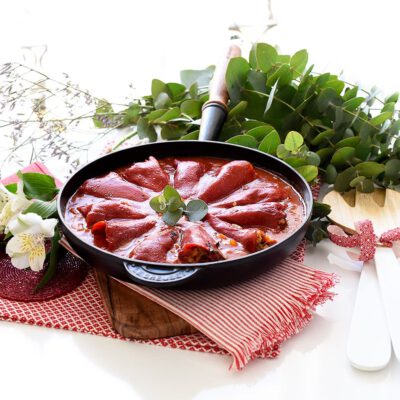 Pimientos del piquillo rellenos de carne y setas