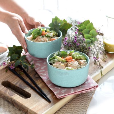 ENSALADA NÓRDICA DE SALMÓN CON SALSA DE ENELDO